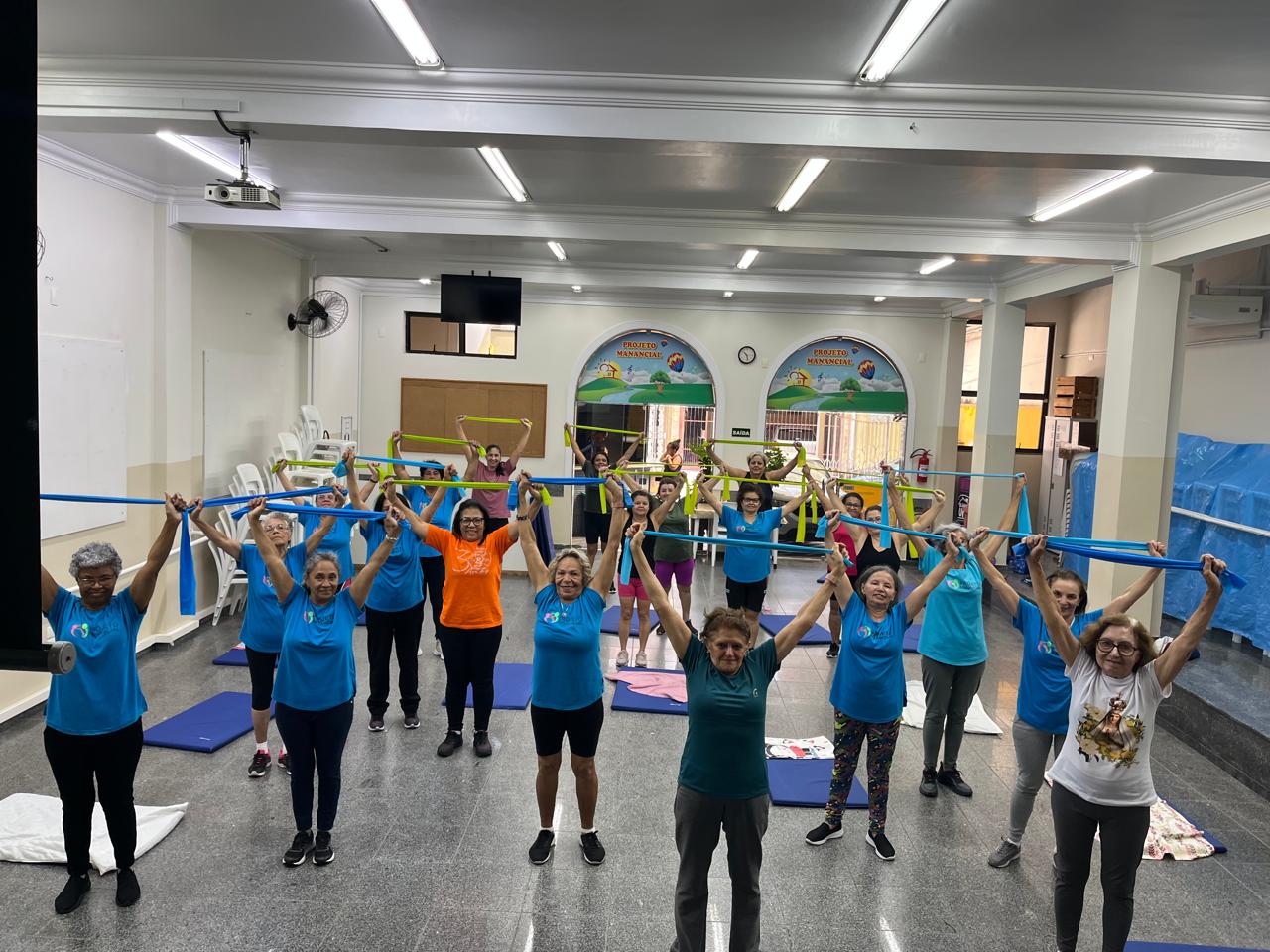 Ginástica Grupo Melhor Idade no Projeto Manancial